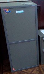 Металлический шкаф для офиса